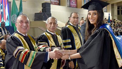 محافظ الإسكندرية يشهد حفل تخرج دفعة الإدارة والتكنولوجيا بأكاديمية العلوم والتكنولوجيا والنقل البحري