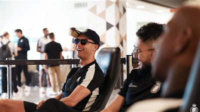 استقبال وهتاف تاريخي من جماهير بيرسبوليس الإيراني لكريستيانو رونالدو (فيديو)