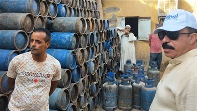 محافظ أسوان يوجه بطرح أسطوانات البوتاجاز بـ80 جنيها فقط (صور)