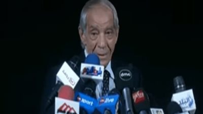 شوبير يعلن وفاة تيسير الهواري رئيس لجنة الحكماء بالأهلي