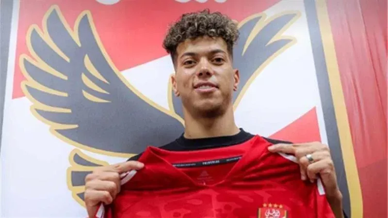 إمام عاشور لاعب النادي