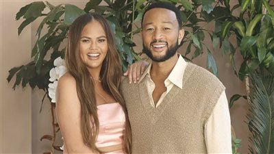 زواج جون ليجند وكريسي تيجن للمرة الثانية بحضور أبنائهما (صور)