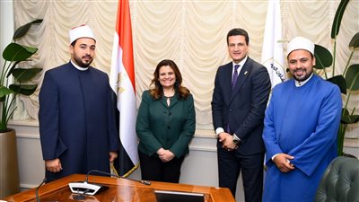 سها جندي: الأزهر منارة وسطية وله دور محوري في توعية المصريين بالخارج