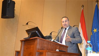 قنصوة: مركز جامعة الإسكندرية للاقتصاد الأزرق يقدم سياسات تدعم التنمية