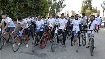 نائب محافظ البحيرة تطلق إشارة بدء ماراثون الدراجات بمشاركة 300 شاب وفتاة (صور)