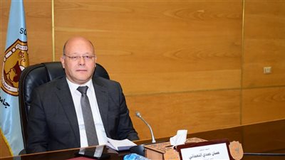 مكافاة للعاملين بجامعة سوهاج بمناسبة المولد النبوي والعام الدراسي الجديد 