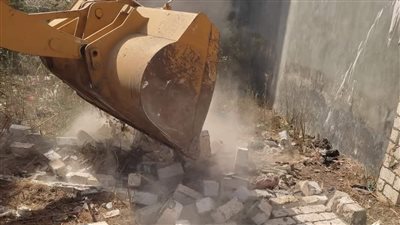 إزالة 140 حالة تعد بالبناء المخالف على الأرض الزراعية بمراكز المنيا