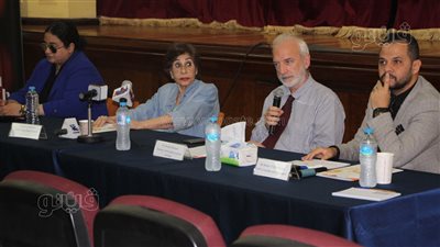 المستشار الثقافي الإيطالي يشيد بمهرجان شرم الشيخ للمسرح (صور)