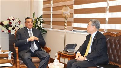 وزير التنمية المحلية يبحث مع سفير كوريا الجنوبية آليات التعاون المشترك بين البلدين