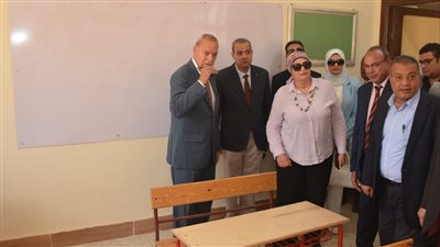 محافظ القليوبية يتابع استعدادات العام الدراسي ويتفقد مستشفي العبور 