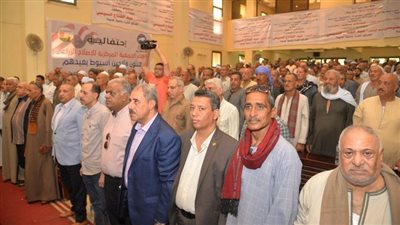 دقيقة حداد على أرواح ضحايا الزلزال والإعصار في احتفالية عيد الفلاح بأسيوط 