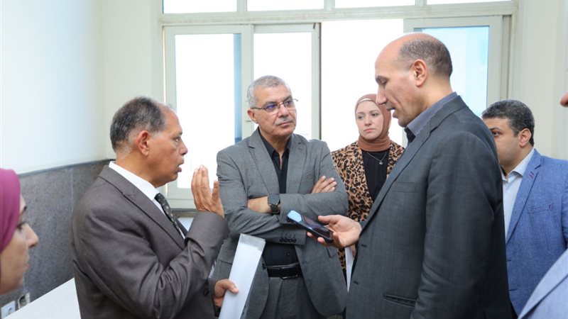 رئيس جامعه الزقازيق،