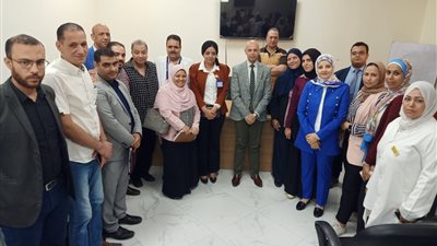 وكيل صحة الشرقية يناقش لجنة الوزارة وهيئة الاعتماد في تقريرها عن الزقازيق 