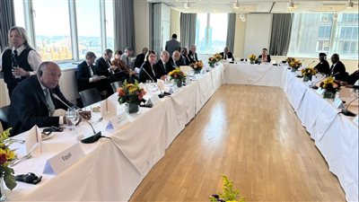 وزير الخارجية يشارك في غداء عمل يستضيفه المستشار الألماني حول مستقبل النظام متعدد الأطراف