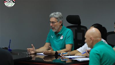 اتحاد الكرة يرفض زيادة بدلات حكام دوري المحترفين