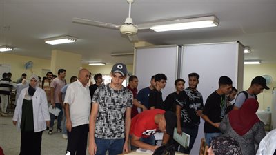 استمرار استقبال الطلاب الجدد المرشحين للقبول بكليات جامعة حلوان