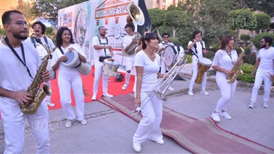 بيب باند تجذب جمهور مهرجان المسرح العربي بأكاديمية الفنون (فيديو وصور)