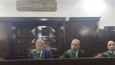 الصور الأولى للمتهم بابتزاز ابنة شيرين عبد الوهاب في جنايات المنصورة