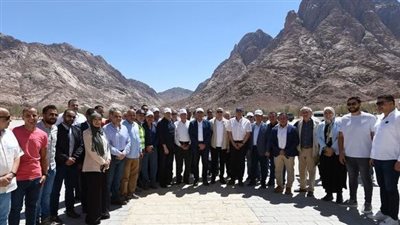 رئيس الوزراء يتفقد مشروع إنشاء ساحة ومبنى السلام بسانت كاترين