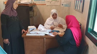 تقديم خدمات طبية وبيطرية خلال قوافل سكانية بالبحيرة (صور)