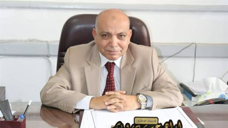 الدكتور إبراهيم درويش،