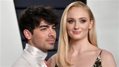 صوفي تيرنر: علمت بخبر طلاقي من وسائل الإعلام وجو جوناس خطف بناتي