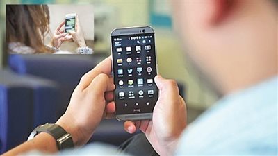 عالم أزهري يكشف حكم إنشاء الزوجة حسابا مزيفا على وسائل التواصل للتجسس علي الزوج (فيديو)