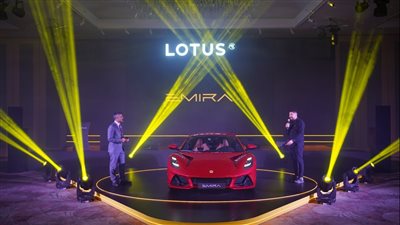 لأول مرة في مصر، طرح السيارة البريطانية الفارهة لوتس (صور)