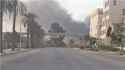 التحفظ على كاميرات المراقبة لمعرفة سبب حريق مصنع تكييفات في أكتوبر 