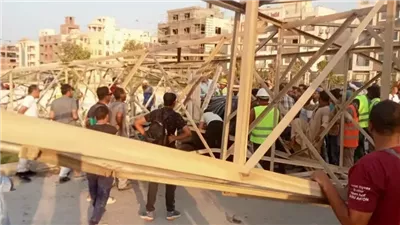 قرار النيابة في سقوط برج ضغط عال بمدينة 6 أكتوبر تسبب في إصابة شخصين وتهشم سيارتين