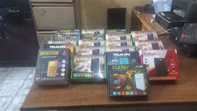 ضبط صاحب محل فى دار السلام لبيع أجهزة الريسيفر لفك شفرات القنوات الفضائية 