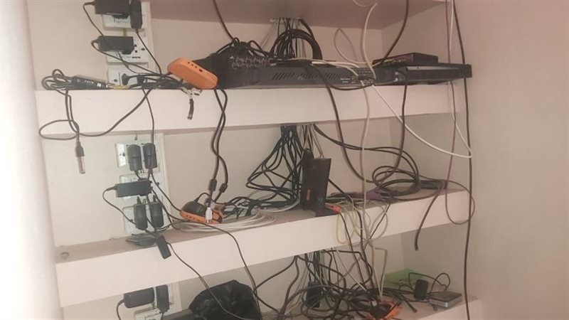 محطتين بث تليفزيونى