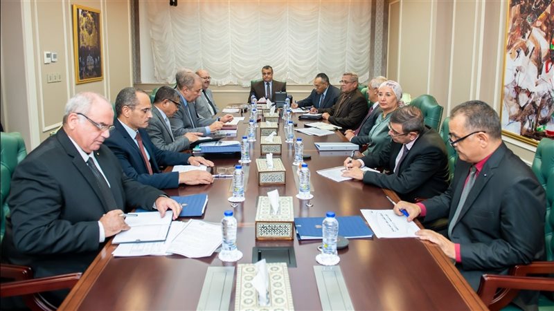اجتماع وزير الدولة