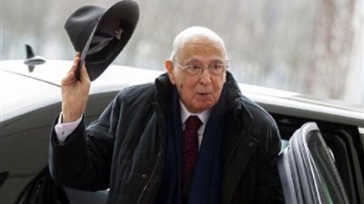 مراسم جنازة الرئيس الإيطالي جورجو نابوليتانو، الدفن بمجلس الشيوخ وتنكيس أعلام ودقيقة حداد قبل المباريات