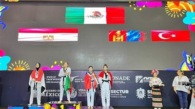 وزير الرياضة يهنئ سلمى علي بفضية بطولة العالم للباراتايكوندو 