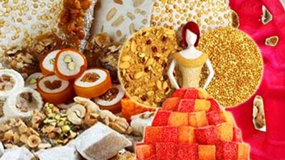 هل يدخل توزيع حلوى المولد على الفقراء في باب الزكاة؟ 