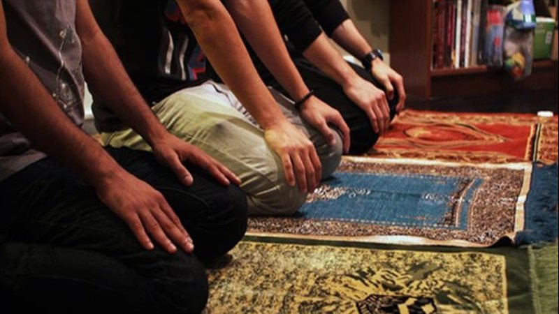 ما حكم الالتفات في