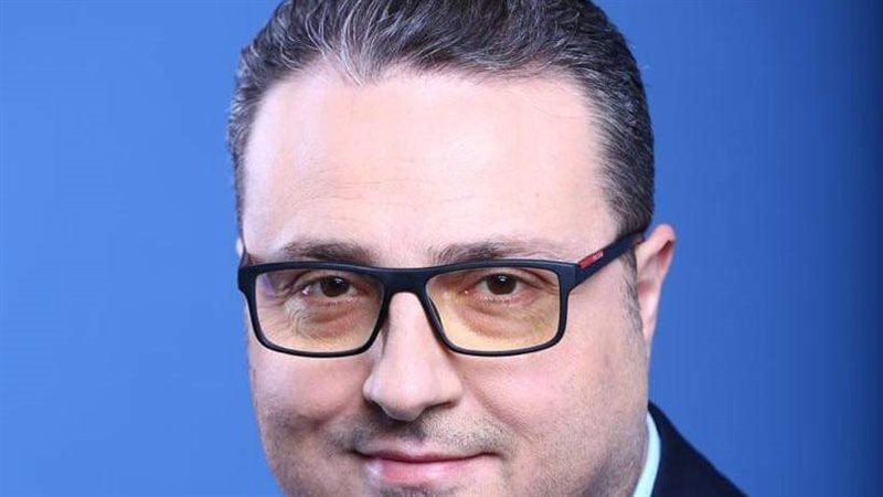 عباس ناصر، مدير عام