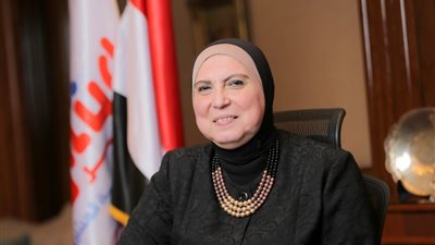 وزيرة الصناعة تصدر قرارا بتكليف يحيى الواثق بالله رئيسا للتمثيل التجاري