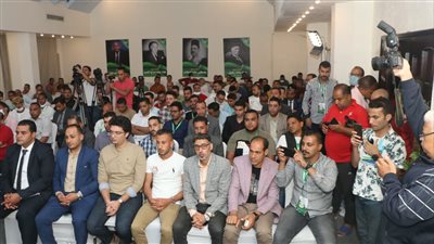 معسكر الوفد بالسخنة.. الشهابى: نجري هيكلة اجتماعية ضخمة.. وعماد الدين حسين: نحتاج لحياة حزبية متعددة