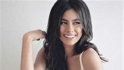 إطلالة هاجر أحمد بالحجاب من مسلسل إلا أنا «حكاية بدون ضمان»