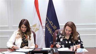 الاتصالات توقع بروتوكول تعاون لإرسال 900 ألف رسالة نصية للتواصل مع الجمهور