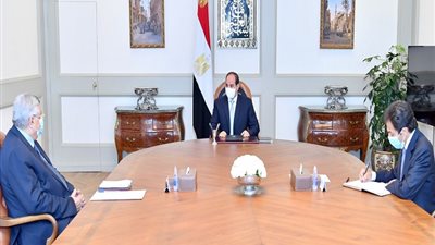 تعرف على جهود تطعيم الطلاب الجامعيين والعاملين بالتعليم ضد كورونا تنفيذا لتكليف الرئيس