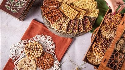  إنشاد ديني وذكر ومراجيح.. مظاهر احتفالات المولد النبوي في دشنا بقنا l فيديو