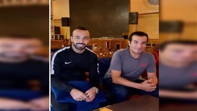 إيهاب توفيق يحيي حفل زفاف أفشة.. ونجم الأهلي: البلد كلها مستنياك|فيديو