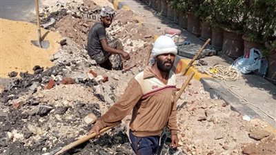 تركيب 500 متر كابلات لإنارة كوبري الجيزة | صور 