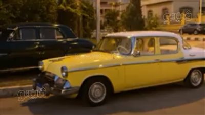 عاشق الماركات القديمة.. شاب مصري يمتلك مجموعة من السيارات الكلاسيكية النادرة | فيديو