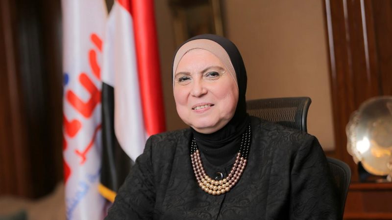 وزيرة الصناعة والتجارة