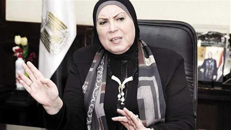 نيفين جامع