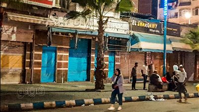 المحال التجارية بمطروح تلتزم بقرارات الغلق بعد انتهاء الصيف رسميًا |صور